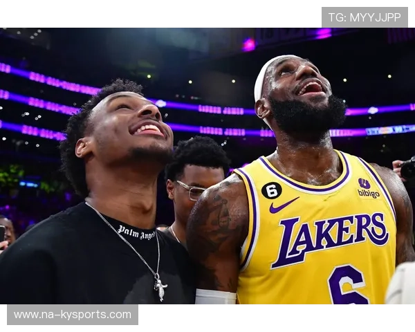2026 NBA 夏季联赛看点:布朗尼能否在脱离父亲光环后交出合格成绩单? 2026 NBA 夏季联赛看点:布朗尼能否在脱离父亲光环后交出合格成绩单?